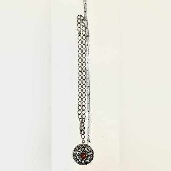 Elegant Vintage Silver Necklace with Red Center Stone and Filigree Pendant - Picture 2 of 4